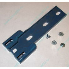 Синий пластмассовый фиксатор-защёлка HP 224981-001 для 5.25" устройств в HP ML370 (Авиамоторная)